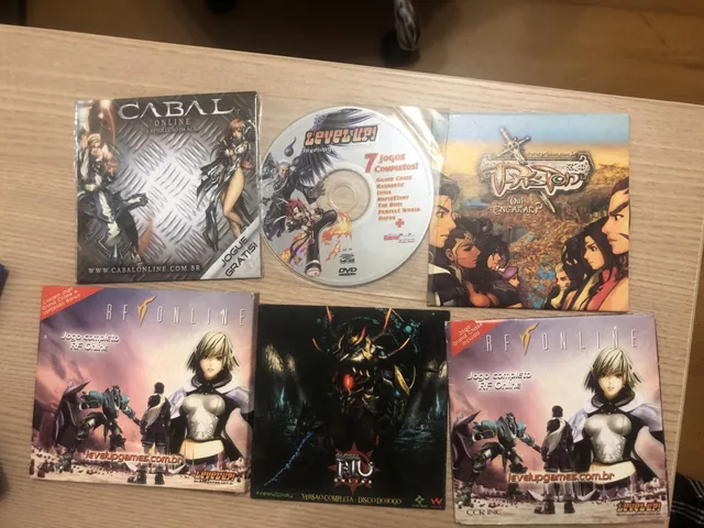 Coleção de CDs de instalação dos anos 2000: Cabal, RF Online, Priston Tale e outros jogos